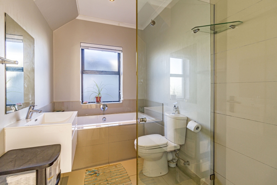 3 Bedroom Property for Sale in Kelderhof Country Village Western Cape